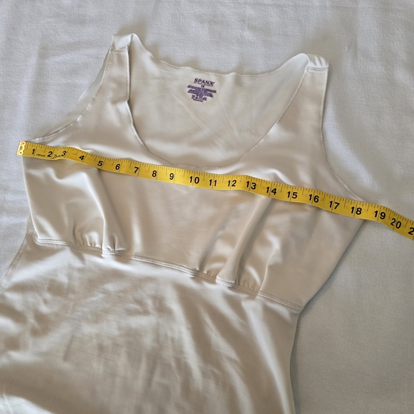 SPANX Hide & Sleek Shapewear Tank Lace Hem Scoop Neck Cream 1X - Picture 4 of 11